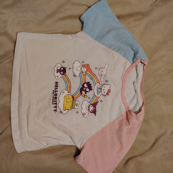 Hello Kitty & Friends 5-Piece Clothing Bundle - Shirts & Biker Shorts - Picture 8 of 10